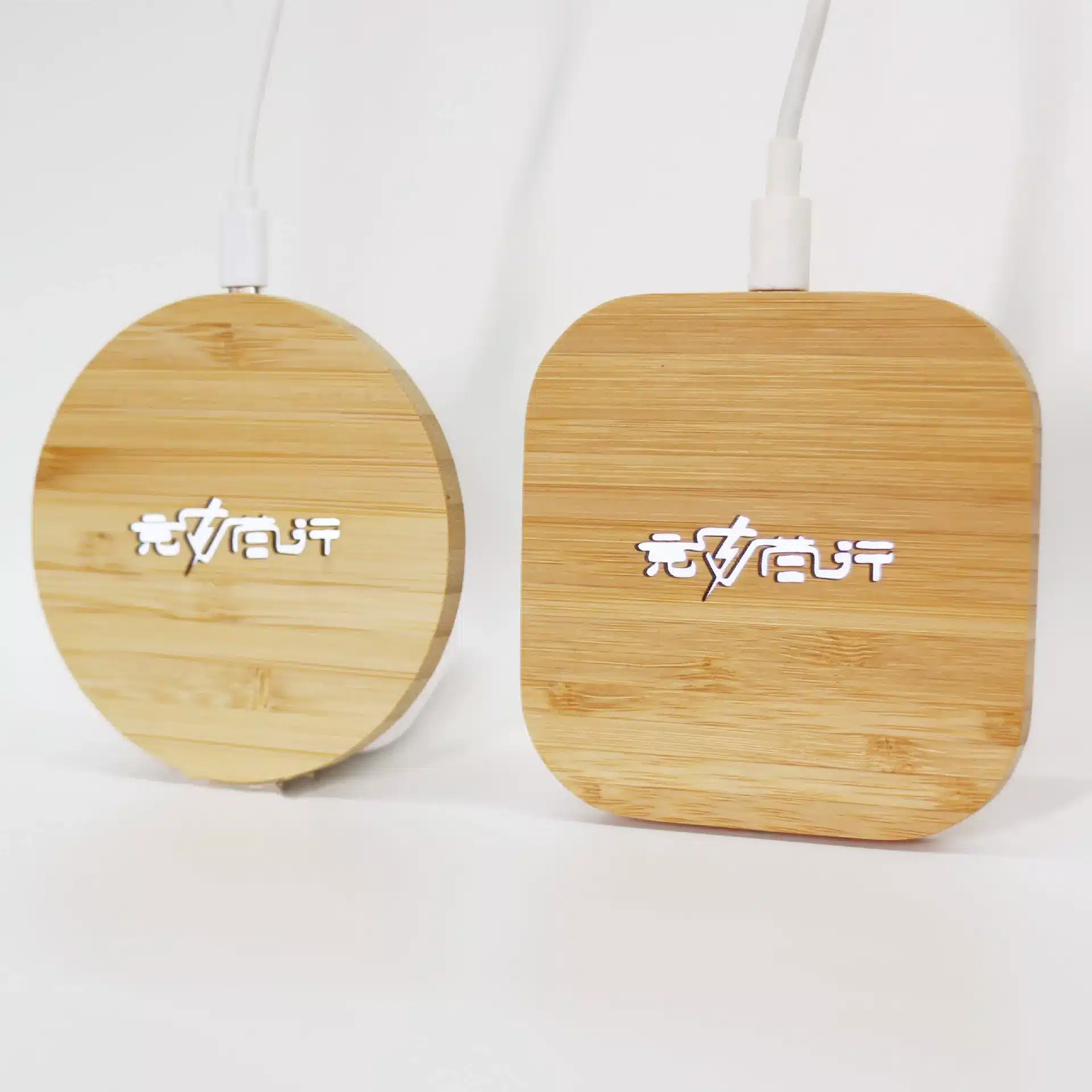 Bamboo lamp with built-in wireless charging