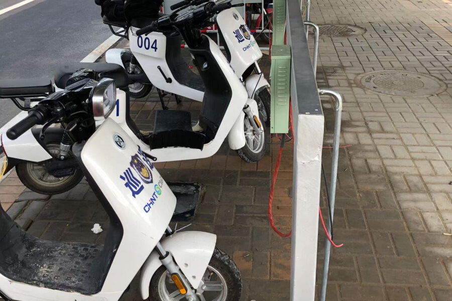 Chargement des scooters électriques