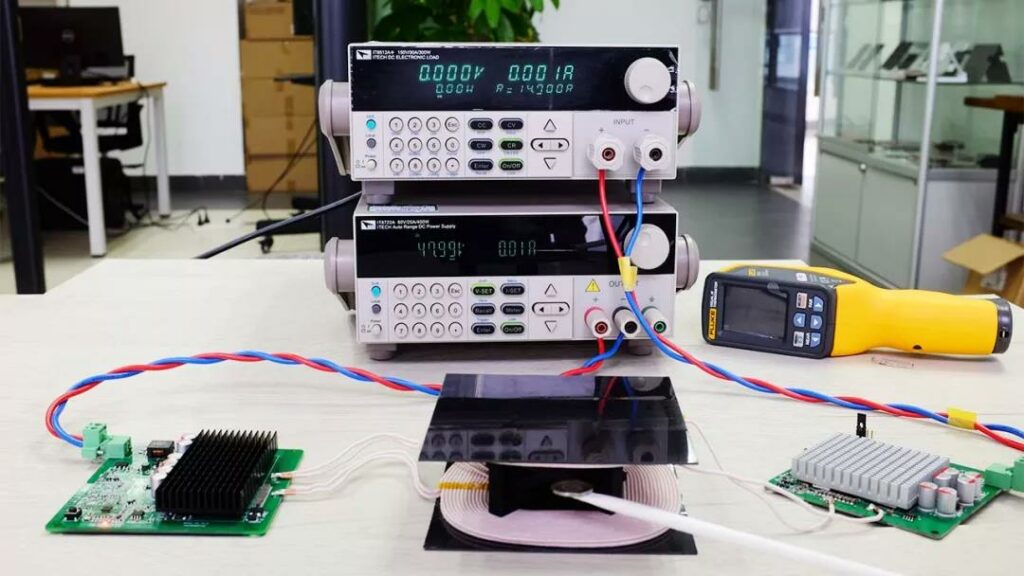 FOD-Test von ONE POINTECH 200w Wireless Charging Module im Arbeitsmodus